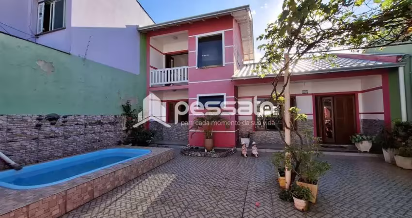 Sobrado à Venda por R$800.000,00 - Santa Fé - Gravataí, RS