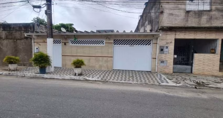 EXCELENTE CASA NA MIRIM COM 3 DORMITÓRIOS 8 VAGAS!!!