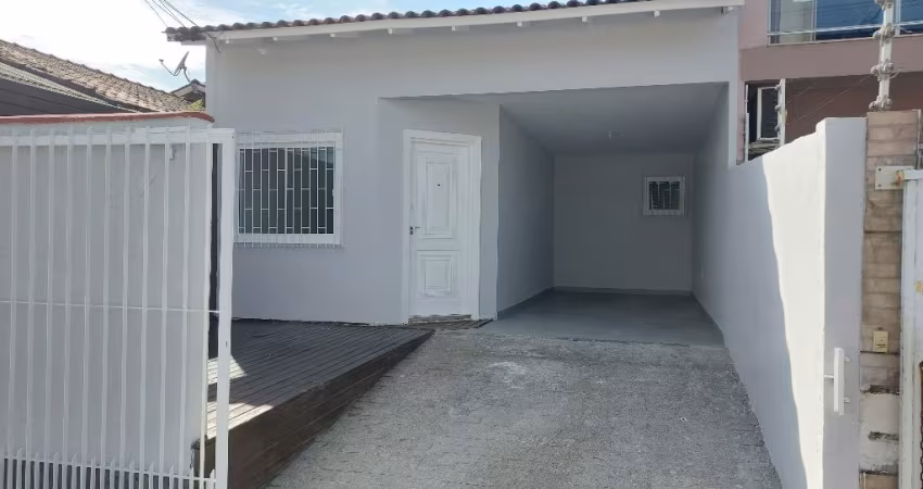 Casa geminada 02 dormitórios em Forquilhas