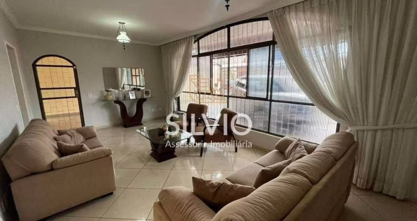 Casa em Taguatinga Norte 03 Quartos com Área Gourmet e KIT completa nos fundos