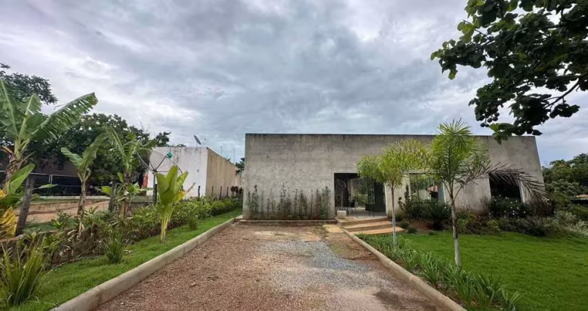 Casa em condomínio rural a 1 km da br-060 e a 4 km do outlet premium. 60 km de brasília. - rio areias.