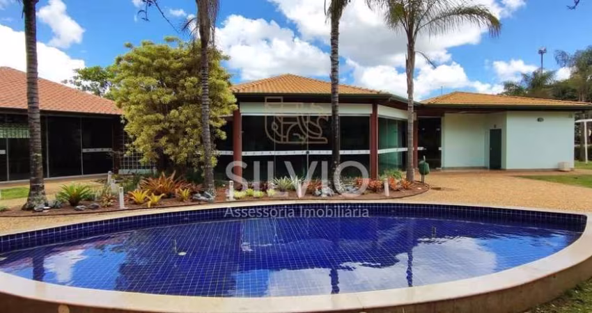 Excelente sobrado no condomínio Alto da Boa Vista, 4 quartos sendo 2 suítes