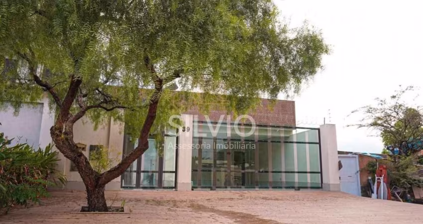 Vendo ótima casa três quartos na QSC 15 Taguatinga Sul!
