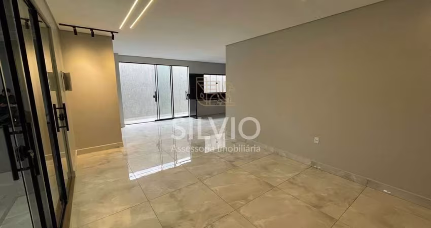 Casa 3 Suítes - Moderna e Bem Localizada na QNL 1