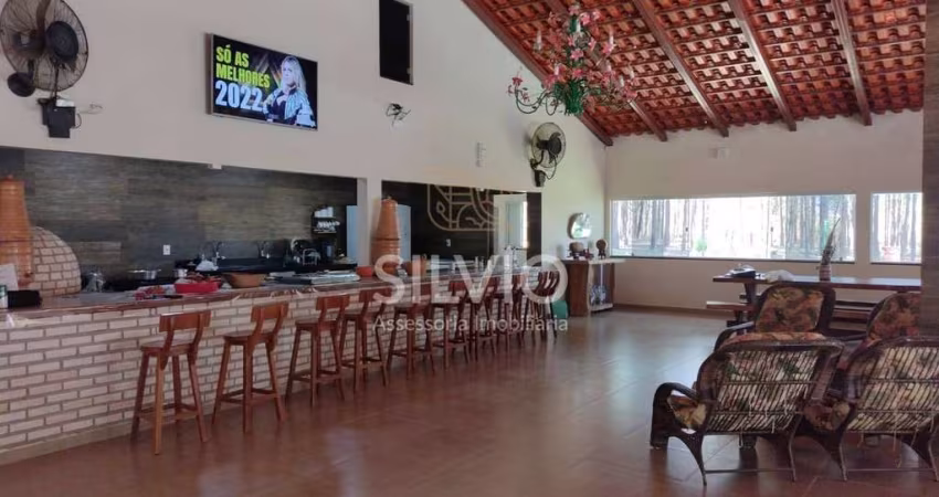 Chácara com casa de Campo com área lazer