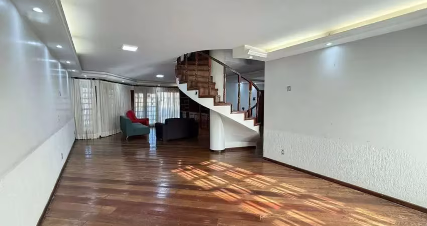 Casa com 7 quartos à venda na Quadra QND 42, Taguatinga Norte (Taguatinga), Brasília