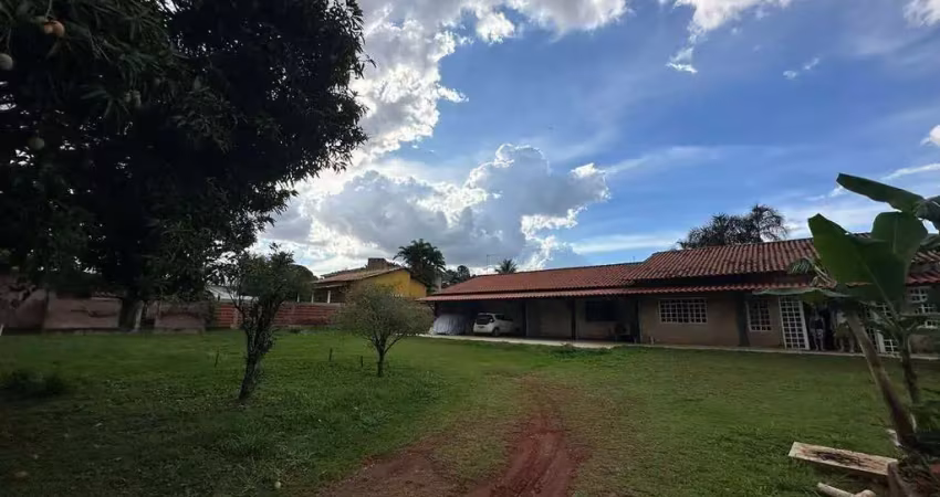 Casa/lote na quadra 4 do park way em condomínio fechado e privativo.