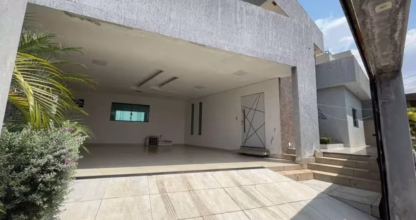 Casa com 4 quartos disponível para financiar em arniqueira