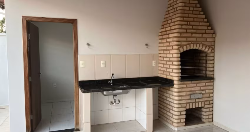 Casa C. Pereira com 3/4 Sendo 1 Suíte, Varanda Goumet e Churrasqueira
