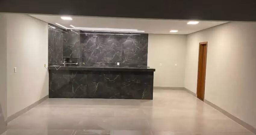 Linda Casa Cidade Jardim 3/4 Sendo 2 Suítes