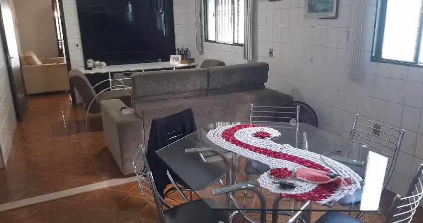 Linda casa custódio pereira 3/4 sendo 1 suíte, 5 vagas de garagem