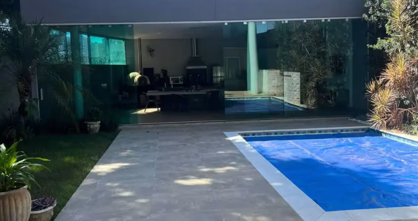 Linda casa condominio fechado granja marileusa, 3 quartos sendo 1 suite, piscina