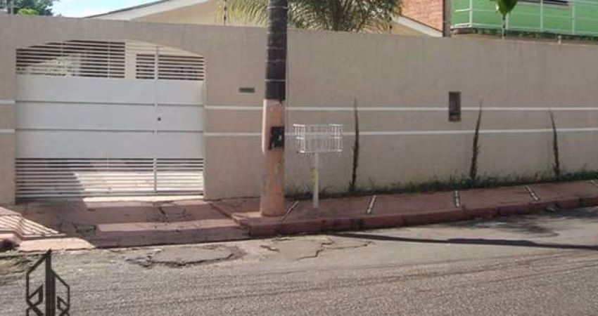 EXCELENTE CASA NO CONJUNTO SANTO ANTÔNIO