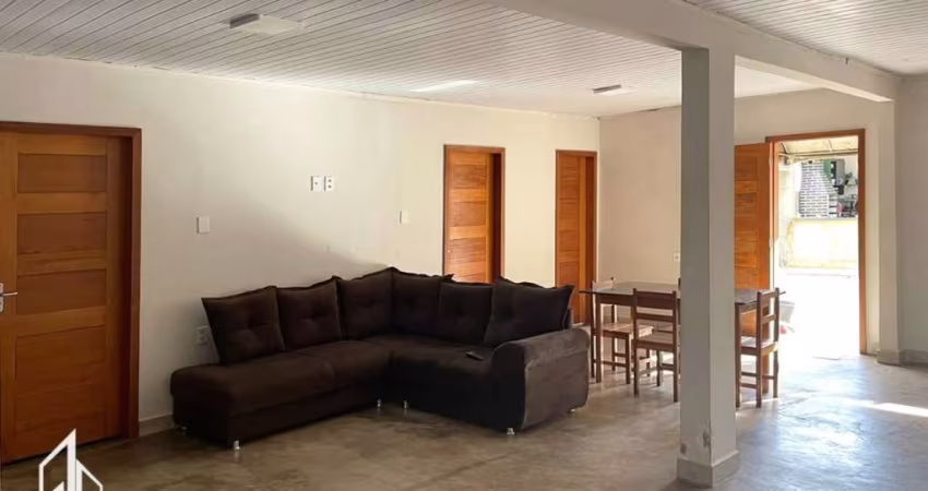 Casa térrea com 2 pontos comerciais e edícula bairro Caladinho.