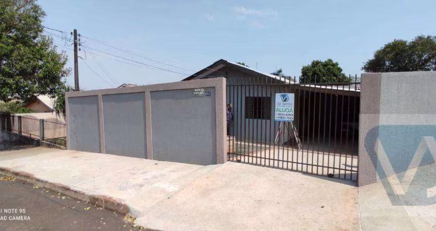 Casa com 3 dormitórios para alugar, 120 m² por R$ 800,01/mês - Conjunto Flamingos - Arapongas/PR