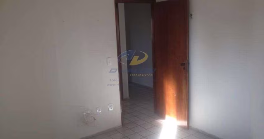 Vendo apto ao lado de praça em Manaíra com 109 m2 , 3 qts/1 st, cozinha ampla, armários, DCE + 3 vagas