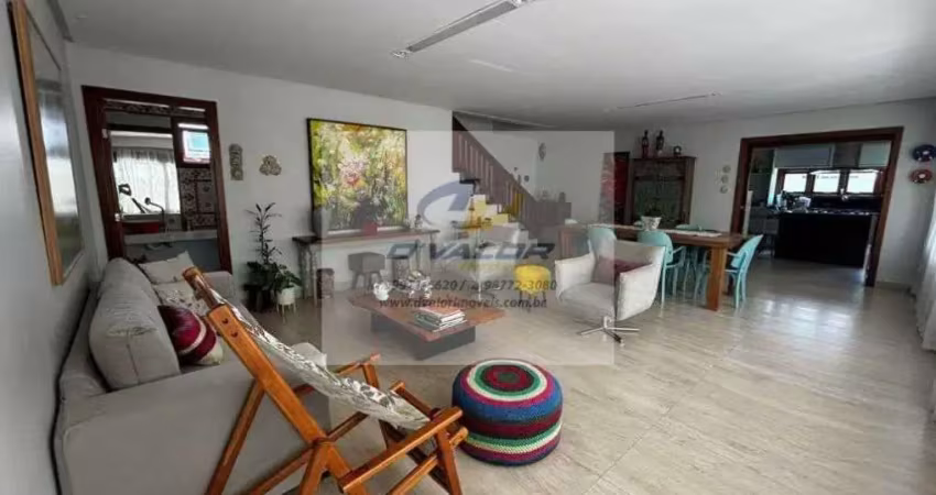Vendo casa em condomínio fechado de alto padrão, com 300 m², 4 suítes, sala p/ 3 ambientes e 3 vagas