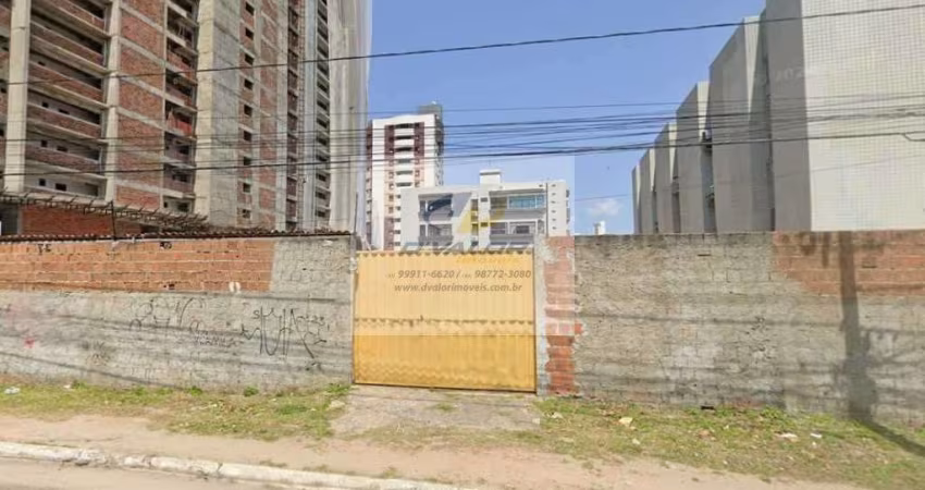 Vendo terreno no Bessa, na Av. Campos Sales, medindo 28,00 x 41,20 (área com 1.153,60m2), frente norte.