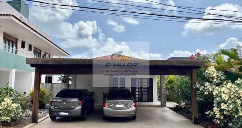 Vendo Casa Térrea em Condomínio, 150m²,  04 Quartos ( Sendo 02 Suítes), 03 Vagas de Garagem Coberta