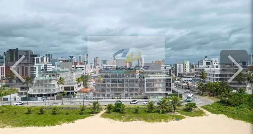 Vendo Flat Cobertura na Av beira mar, com 56m², 2 Quartos, Varanda com Jacuzzi e Área Gourmet, 2 vagas