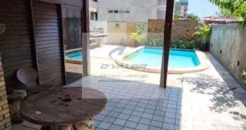 Vendo Casa de 350m², Terreno: 14m x 36m, 04 Quartos (Sendo todos suítes)+DCE, 04 vagas garagem.