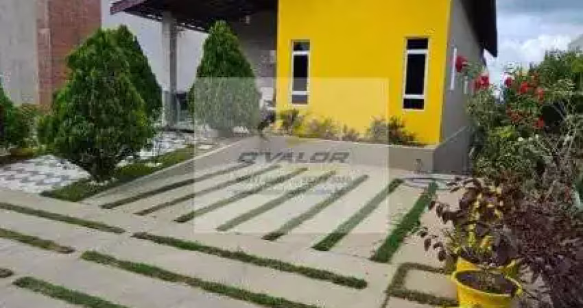 Vendo casa em condomínio, 03 quartos ( sendo 01 suite), 05 vagas de garagem