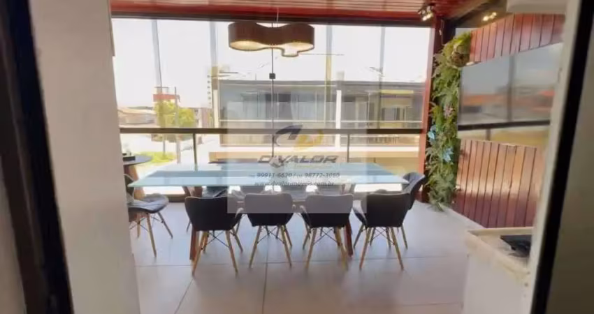 Vendo bangalô (triplex) 126m2, 03 quartos (sendo todos suítes), 02 vagas de garagem