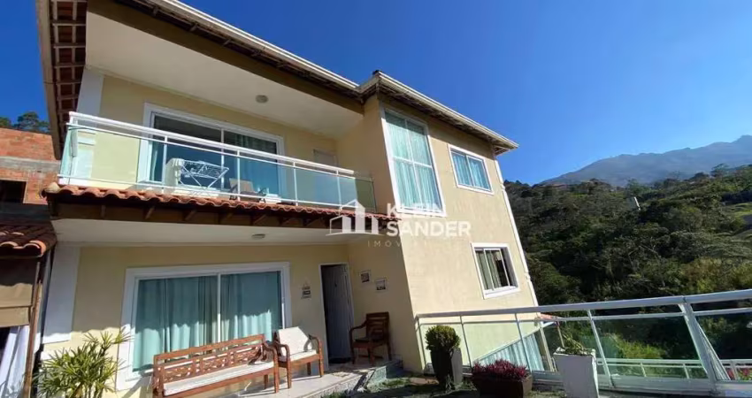 Casa com 3 dormitórios à venda, 112 m² por R$ 840.000,00 - Cônego - Nova Friburgo/RJ