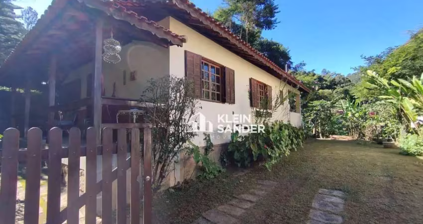 Casa com 4 dormitórios à venda, 115 m² por R$ 649.000,00 - São Pedro da Serra - Nova Friburgo/RJ