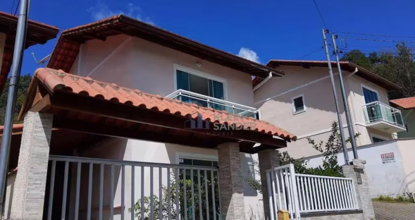 Casa com 2 dormitórios à venda, 70 m² por R$ 450.000,00 - Sítio São Luís - Nova Friburgo/RJ
