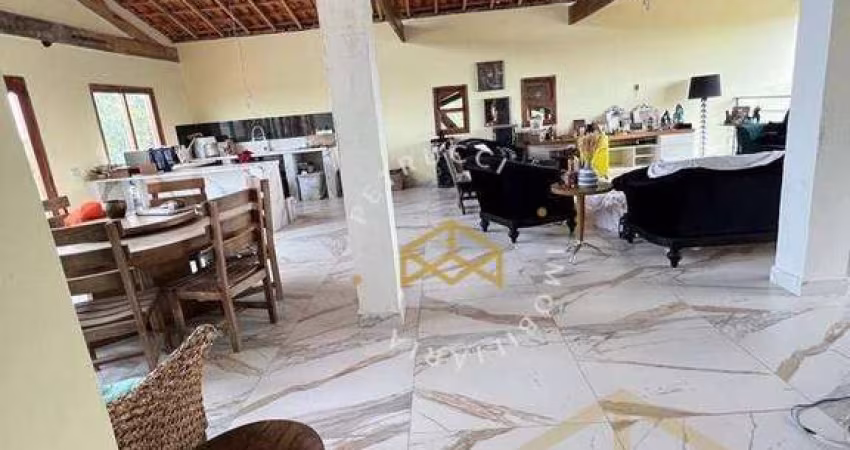 Sítio com 6 dormitórios à venda, 35000 m² por R$ 1.915.000,00 - Centro - Mombuca/SP