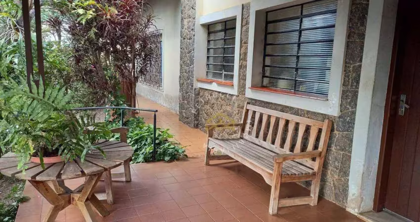 Casa com 5 dormitórios à venda, 300 m² por R$ 2.150.000,00 - Centro - Vinhedo/SP