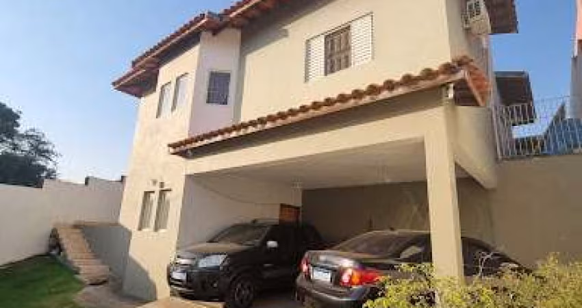 Casa com 3 dormitórios à venda, 264 m² por R$ 900.000,00 - Jardim Emilia - Valinhos/SP