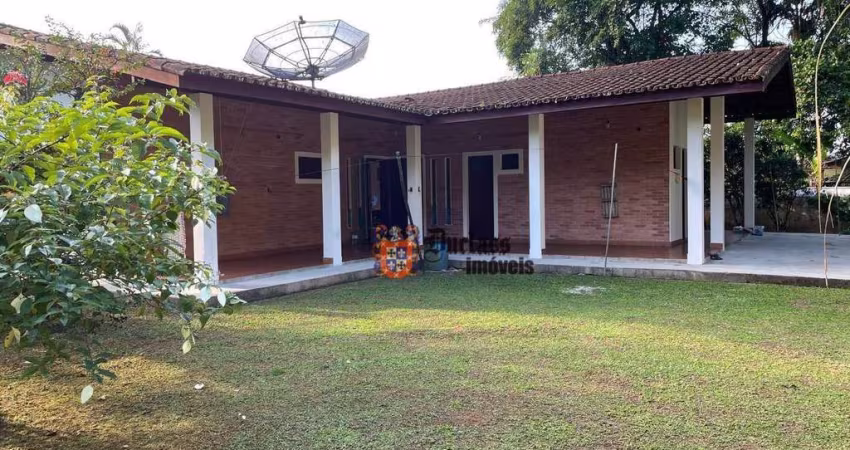 Casa com 3 dormitórios à venda, 241 m² por R$ 800.000,00 - Perequê-Mirim - Ubatuba/SP