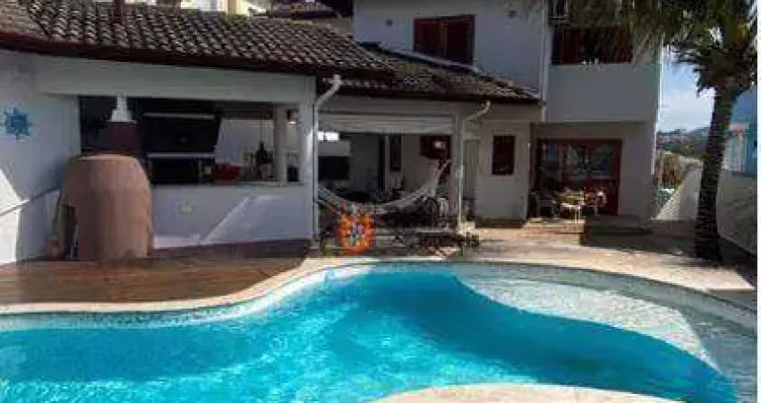 Belíssima casa no Cond. Recanto dos Paturis/Vinhedo, 236m², 3 dormitórios, suíte com closet e hidromassagem