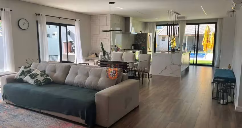 Chácara com 4 dormitórios à venda, 720 m² por R$ 1.050.000 - Estância Santa Maria do Portão - Atibaia/SP