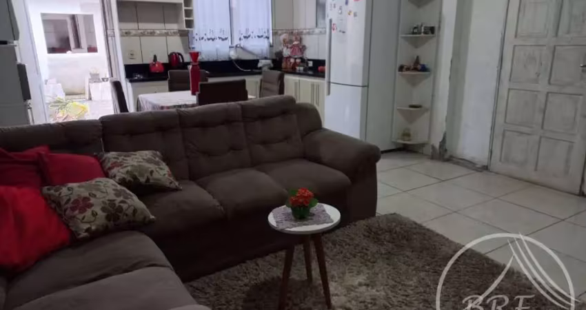 Vendo casa em serraria de alvenaria bem localizada 216m² área útil.