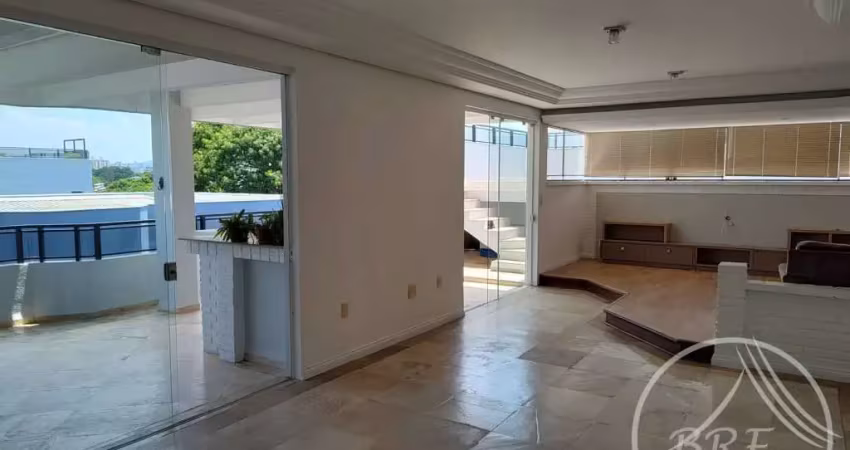 Vendo cobertura em estreito fpolis sc, três dormitórios/suíte/piscina