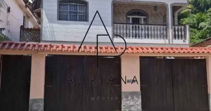 Casa com 3 quartos para alugar na Rua Irajuba, 1, Campo Grande, Rio de Janeiro