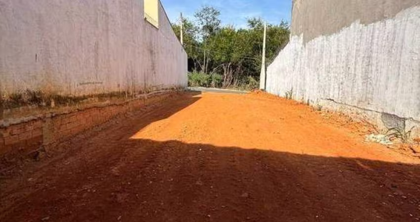 Terreno á venda no Bairro Santa Marta, em Sorocaba/SP