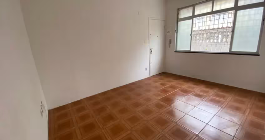 Locação na pompéia em santos, 3 quartos com 2 banheiros e garagem coletiva