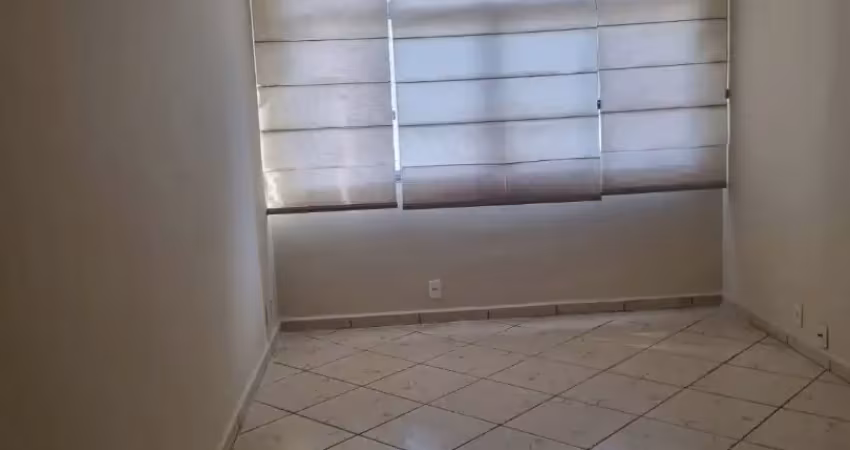 Locação apartamento de 2 quartos mais dependência no campo grande em santos