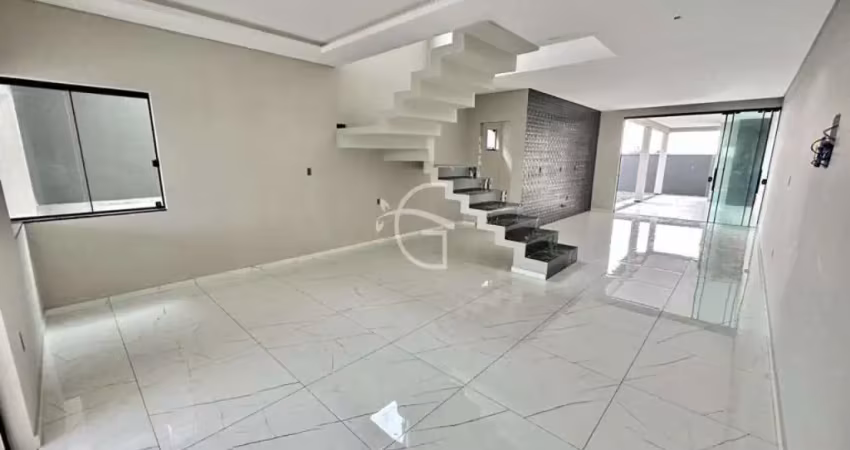 Sobrado semi geminado com ótimos espaços