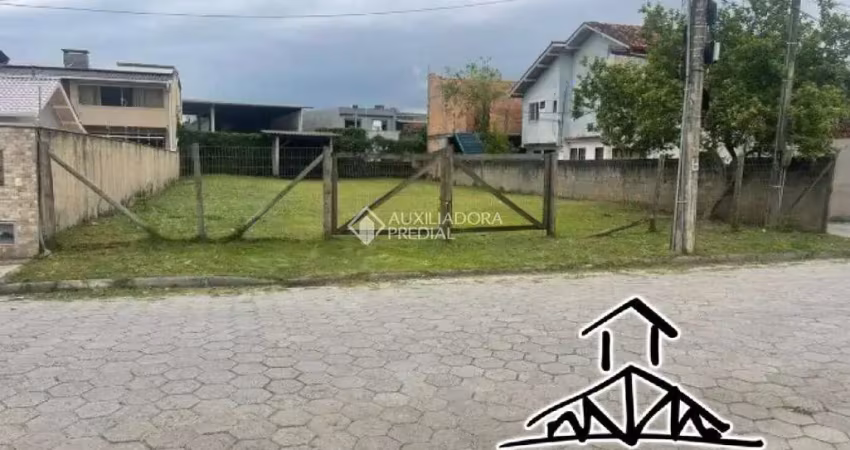 Terreno amplo no campeche – excelente localização comercial e residencial
