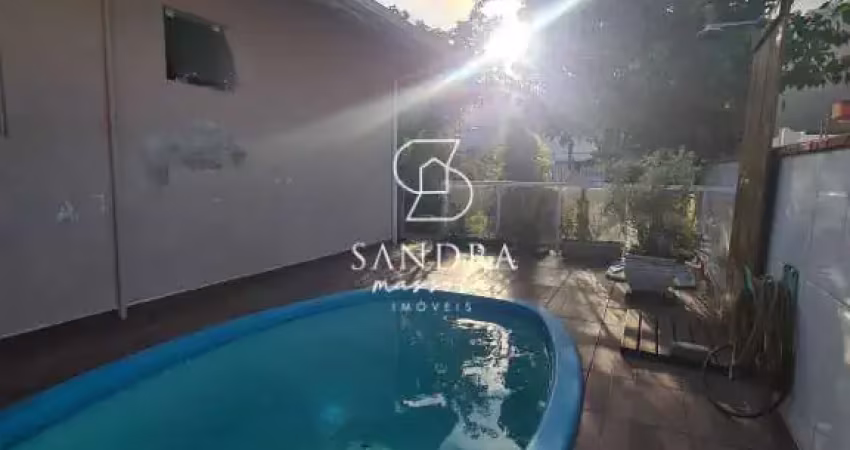 Casa Padrão 3 dormitórios, para venda no Bairro Ingleses do Rio Vermelho, em Florianópolis/SC