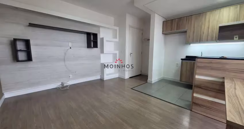 Apartamento 02 dormitorios, sacada e 01 vaga de garagem. bairro fátima, canoas/rs