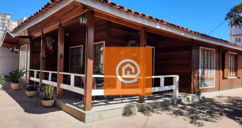 Casa com 5 dormitórios à venda, 150 m² por R$ 880.000,00 - Estancia Lynce - Atibaia/SP