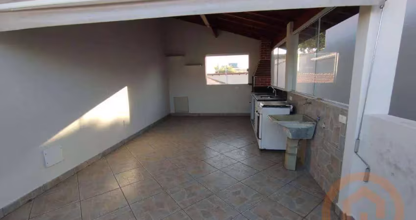 Casa com 3 dormitórios, sendo 1 suíte à venda por r$ 580.000