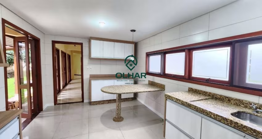 Casa em condomínio fechado com 4 quartos para alugar na Rodovia Admar Gonzaga, 647, Rio Tavares, Florianópolis
