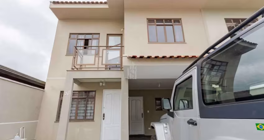 Sobrado com 3 quartos, Aristocrata, São José dos Pinhais - R$ 595 mil, Cod: SO0015